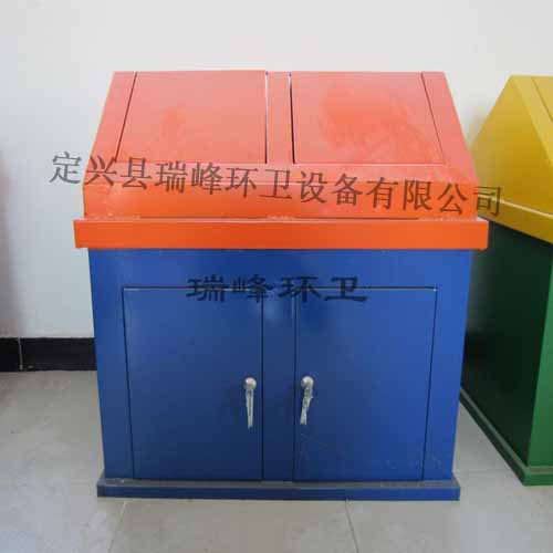 鐵質(zhì)垃圾桶
